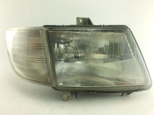 LAMPA PRAWY PRZÓD MERCEDES VITO W638