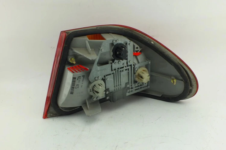 LAMPA LEWY TYŁ MERCEDES E W210 (1995-1999) 2.3 BENZ