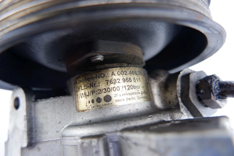 POMPA WSPOMAGANIA MERCEDES VITO W638 2.2 CDI A0024667001