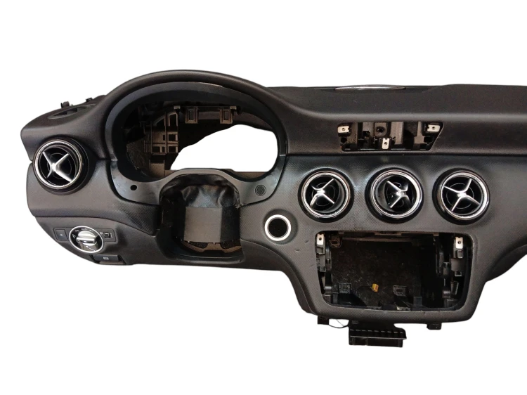 DESKA ROZDZIELCZA MERCEDES A W176 (2012-2015) 1.6 CGI 122KM