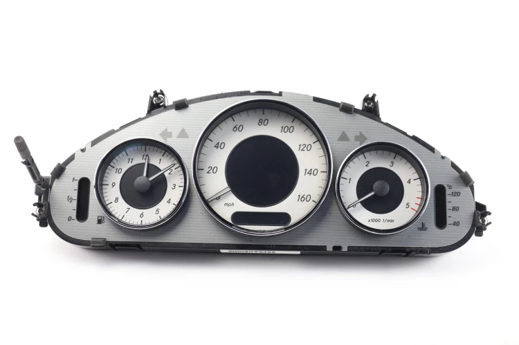 LICZNIK MERCEDES E W211 (2002-2009) 3.2 R6 CDI A2195402347