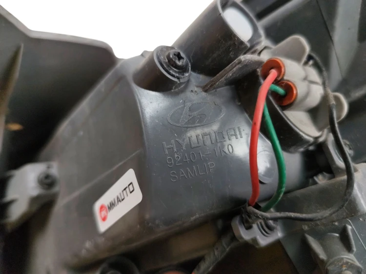LAMPA LEWY TYŁ HYUNDAI IX20 (2010-2015) 1.4 16V 90KM 92401-1K0