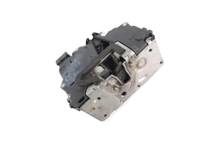 ZAMEK DRZWI LEWY PRZÓD FIAT GRANDE PUNTO 1.4 51797557