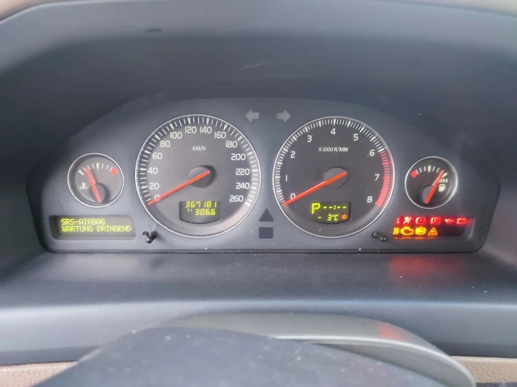 LICZNIK VOLVO XC70 I LIFT (2004–2007) 2.5T 209KM 30682272