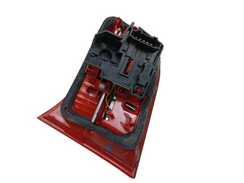 LAMPA LEWY TYŁ W KLAPE AUDI A6 C6 LIFT (2008-2011) 3.0 TDI 240KM 89094141