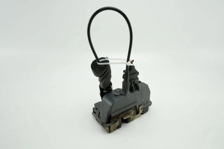ZAMEK DRZWI PRAWY TYŁ RENAULT VEL SATIS (2002-2009) 2.2 DCI