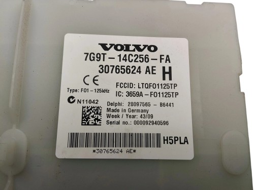 SKRZYNKA BEZPIECZNIKÓW BSI VOLVO XC60 I (2008-2013) 2.4 D5 175KM 30765624