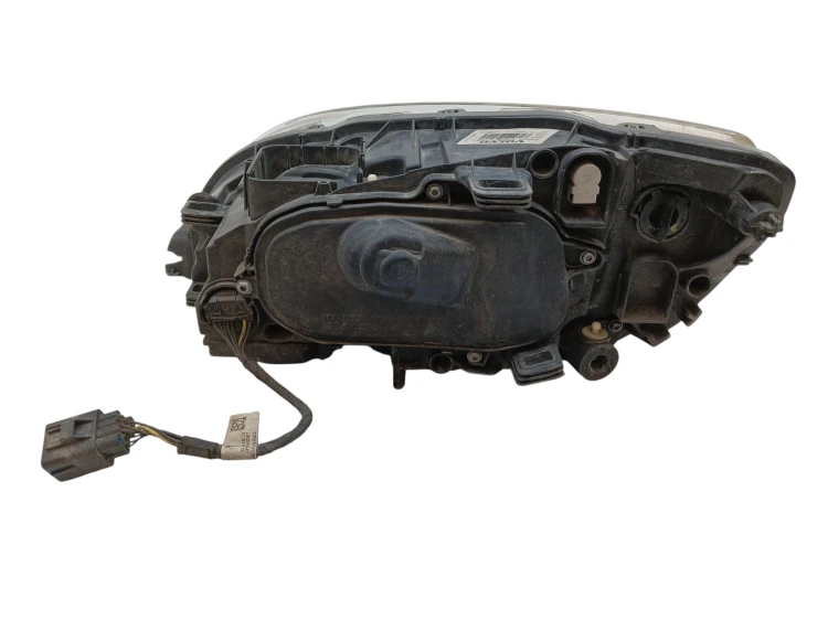 LAMPA PRAWY PRZÓD VOLVO V60 I LIFT (2013-2018) 2.0 D3 150KM 31420270