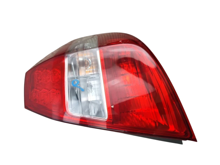 LAMPA PRAWY TYŁ HONDA JAZZ III LIFT (2011-2015) 1.3 100KM