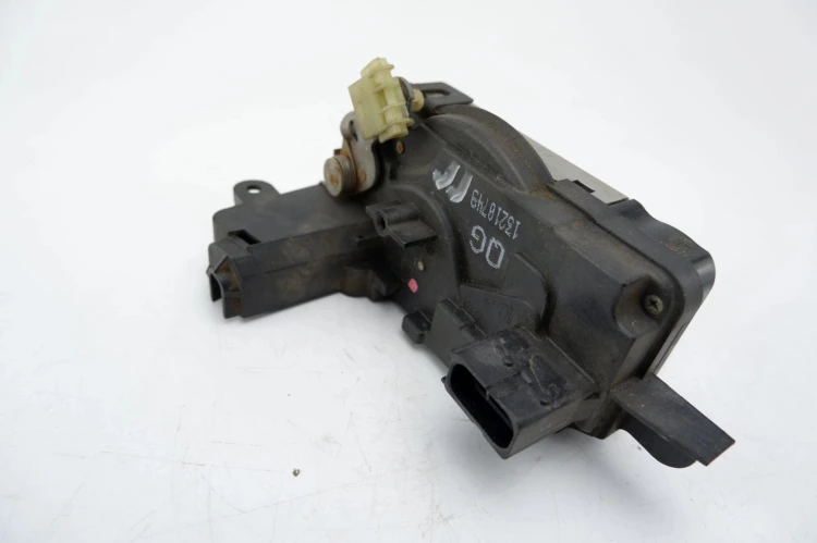 ZAMEK DRZWI PRAWY PRZÓD OPEL ZAFIRA B (2005-2008) 1.9 CDTI 120KM 13210749
