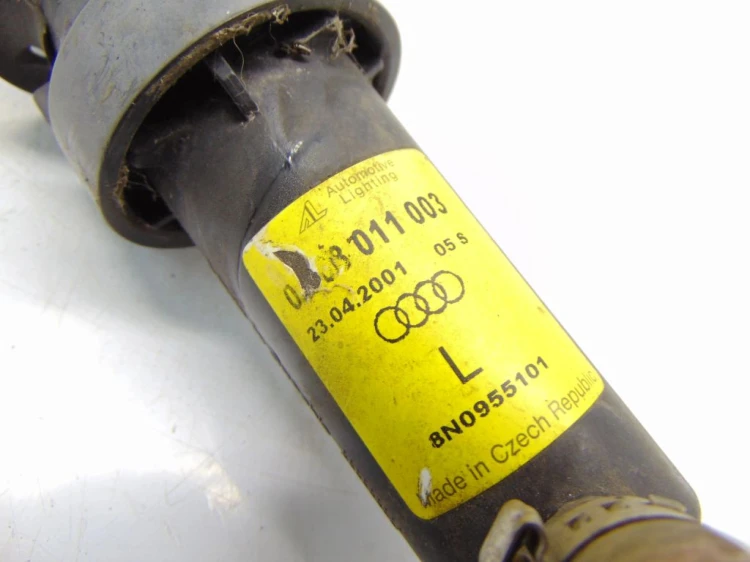SPRYSKIWACZ LAMPY LEWY AUDI TT (1998 - 2006) 1.8 TURBO