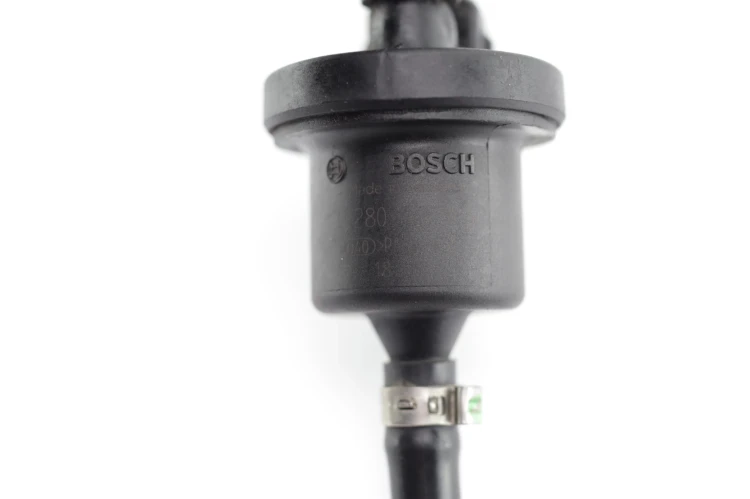 ZAWÓR PODCIŚNIENIA MASERATI Quattroporte V(2004-2012) 0280142383