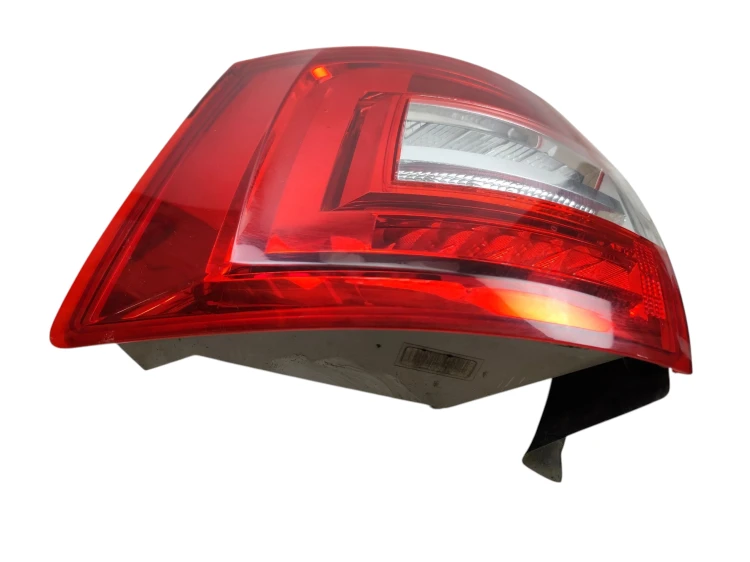 LAMPA PRAWY TYŁ SKODA OCTAVIA III LIFT (2016-2020) 2.0 TDI 150KM 5E9945096B