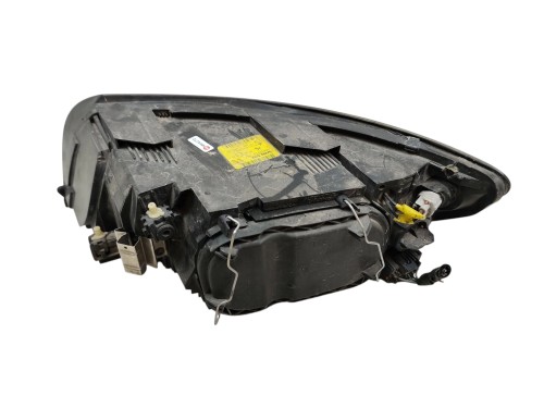 LAMPA PRAWY PRZÓD VOLVO V50 (2004-2007) 2.0 D 136KM 30678913