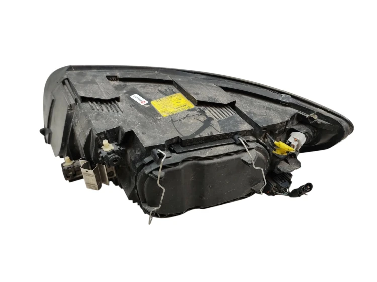 LAMPA PRAWY PRZÓD VOLVO V50 (2004-2007) 2.0 D 136KM 30678913