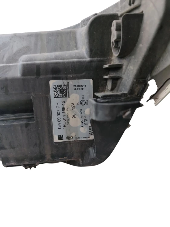 LAMPA PRAWY PRZÓD OPEL INSIGNIA A LIFT (2013-2017) 2.0 CDTI 120KM 13409907