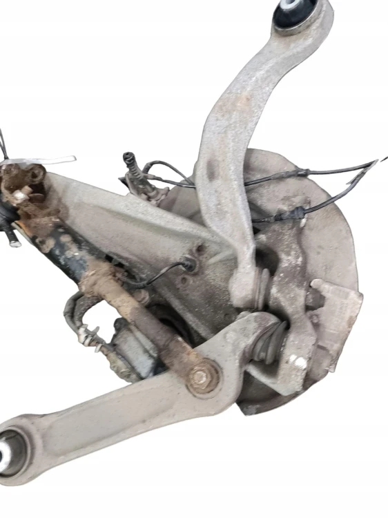 ZWROTNICA AMORTYZATOR LEWY PRZÓD BMW F10 (2010-2013) 2.0 D 184KM