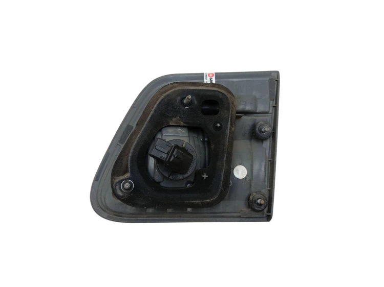 LAMPA LEWY TYŁ W KLAPE TOYOTA AVENSIS T27 LIFT (2012-2015) 1.8 VALVEMATIC 1