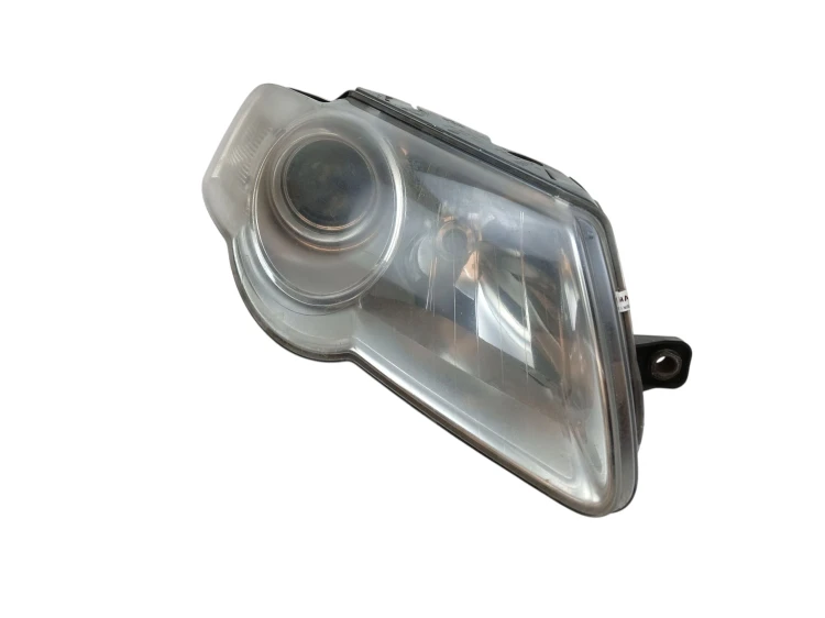 LAMPA PRAWY PRZÓD VOLKSWAGEN PASSAT B6 (2005-2010) 2.0 TDI 140KM 3C0941006Q