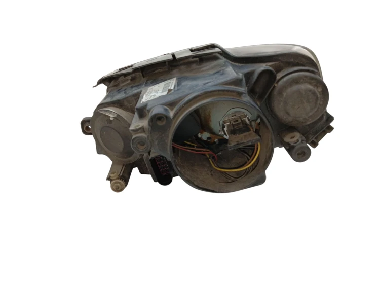 LAMPA PRAWY PRZÓD VOLKSWAGEN PASSAT B6 (2005-2010) 2.0 TDI 140KM 3C0941006Q
