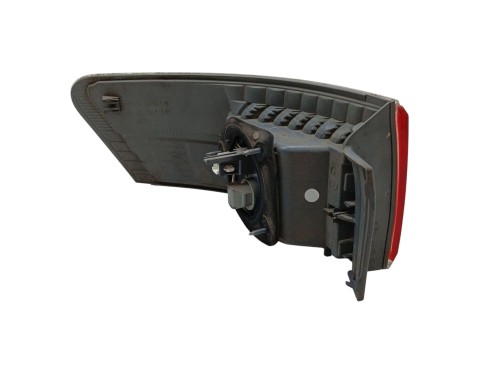 LAMPA PRAWY TYŁ TOYOTA AVENSIS T27 LIFT (2012-2015) 1.8 VALVEMATIC 147KM