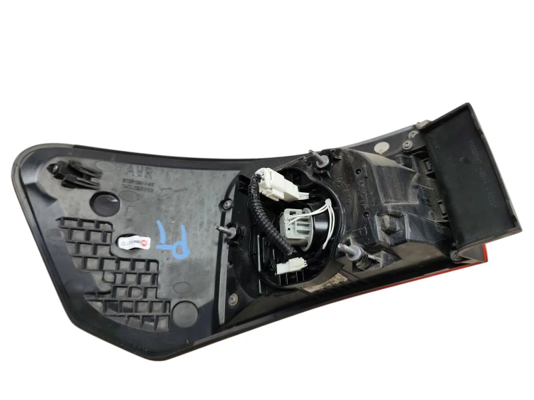 LAMPA PRAWY TYŁ TOYOTA AVENSIS T27 LIFT (2015-2018) 2.0 D4D 143KM