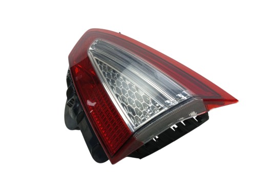 LAMPA PRAWY TYŁ W KLAPE FORD MONDEO MK4 LIFT (2010-2014) 2.0 TDCI 140KM BS7