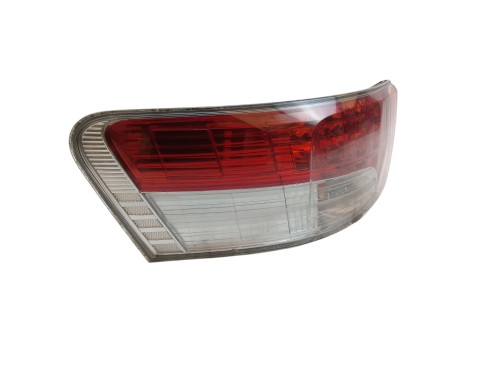 LAMPA LEWY TYŁ TOYOTA AVENSIS T27 LIFT (2012-2015) 1.8 VALVEMATIC 147KM