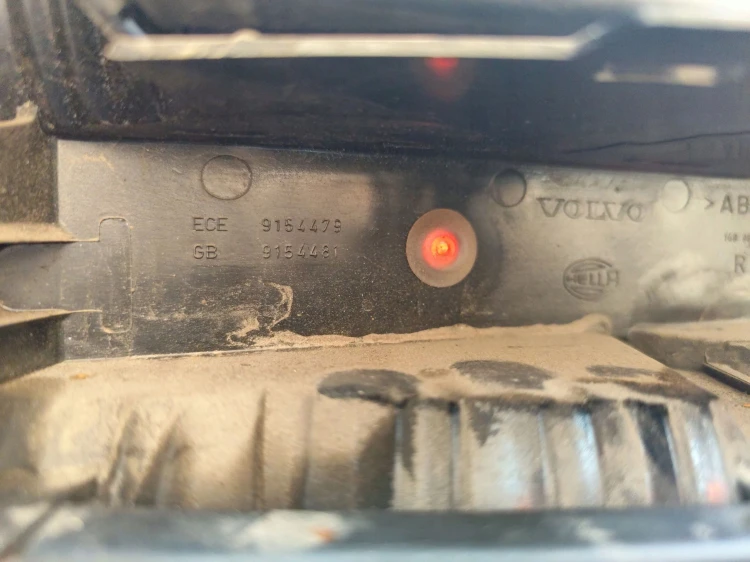 LAMPA PRAWA PRAWY TYŁ VOLVO S80 I (1998-2004) 9154479 EUROPA