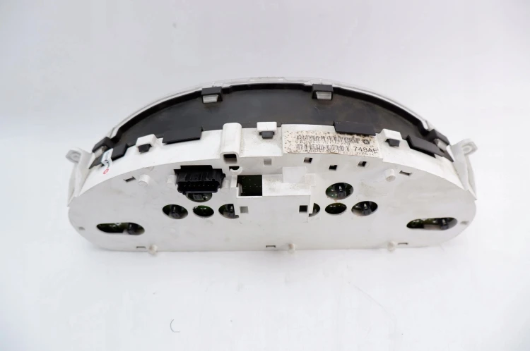 LICZNIK CHRYSLER VOYAGER IV (2001-2008) 3.8 KAT 748AE07910