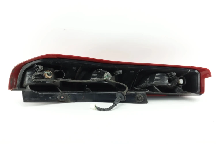 LAMPA PRAWY TYŁ NISSAN X-TRAIL T31 (2008-2013) 2.0 DCI