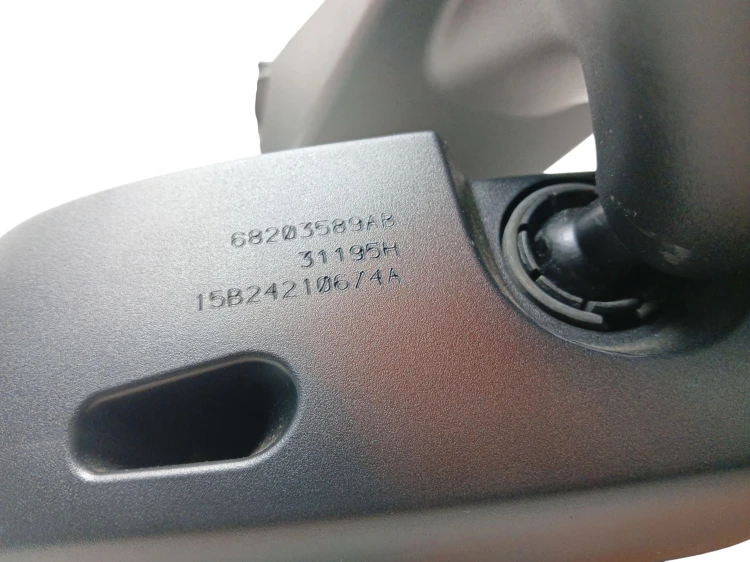 LUSTERKO WEWNĘTRZNE CHRYSLER 200C (2014-2016) 3.6 V6 295KM 68203589AB
