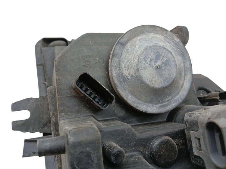 LAMPA PRAWY PRZÓD NISSAN QASHQAI J10 (2007-2009) 1.6 16V 114KM