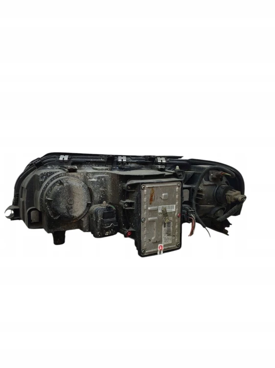 LAMPA REFLEKTOR PRAWY PRZÓD VOLVO S80 I (1998-2004) 89006380 XENON EUROPA