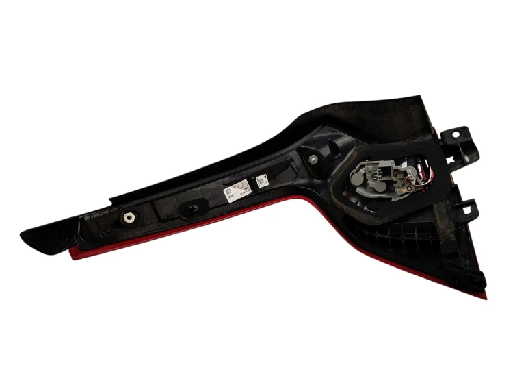 LAMPA PRAWY TYŁ VOLVO V60 I LIFT (2013-2018) 2.0 D4 190KM 31395929