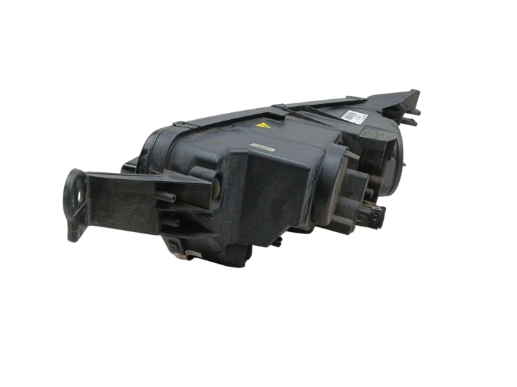 LAMPA PRAWY PRZÓD CITROEN C4 PICASSO II (2013-2016) 1.6 e-HDI 115KM 9675975