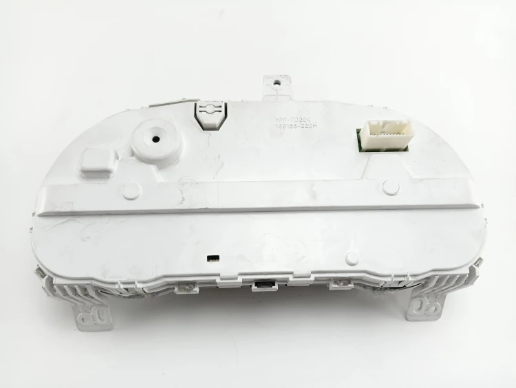 LICZNIK MITSUBISHI OUTLANDER II (2006-2010) 2.0 DI-D 140KM 8100A115A