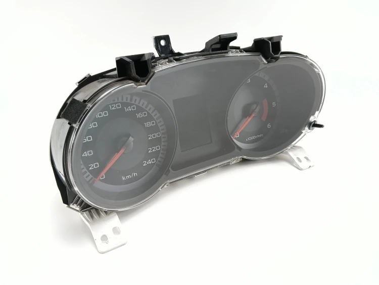 LICZNIK MITSUBISHI OUTLANDER II (2006-2010) 2.0 DI-D 140KM 8100A115A