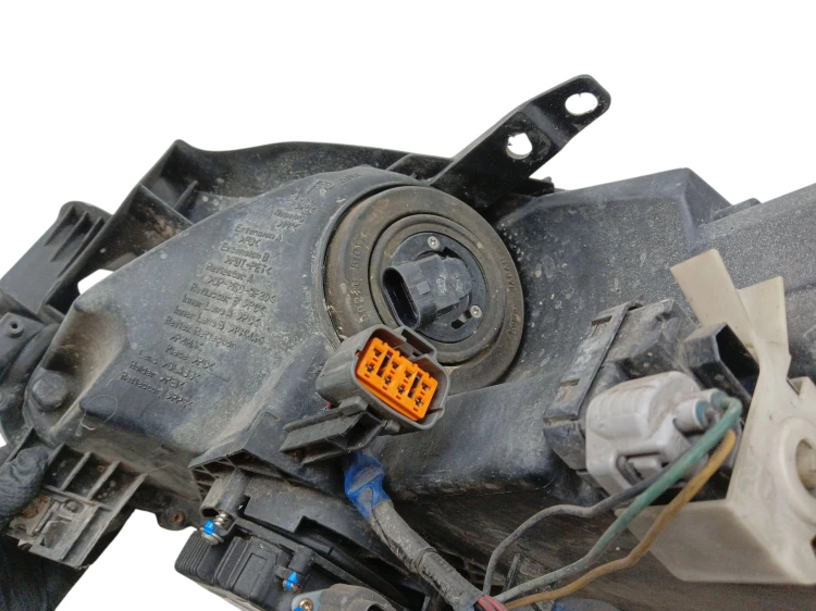 LAMPA PRAWY PRZÓD MAZDA CX-7 (2006-2009) 2.5 MZR 163KM EG22-51030