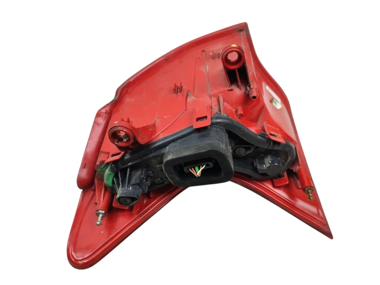 LAMPA PRAWY TYŁ PEUGEOT 3008 I (2009-2013) 1.6 e-HDI 114KM 9683460780