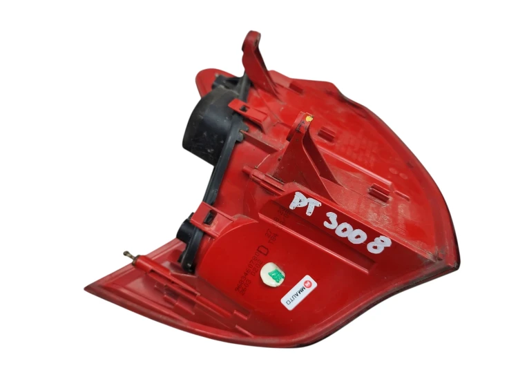 LAMPA PRAWY TYŁ PEUGEOT 3008 I (2009-2013) 1.6 e-HDI 114KM 9683460780