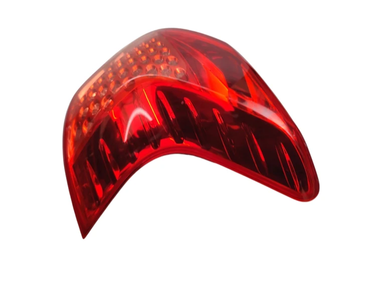 LAMPA PRAWY TYŁ PEUGEOT 3008 I (2009-2013) 1.6 e-HDI 114KM 9683460780