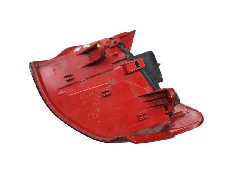 LAMPA PRAWY TYŁ PEUGEOT 3008 I (2009-2013) 1.6 e-HDI 114KM 9683460780