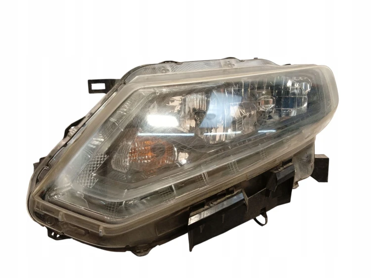 LAMPA REFLEKTOR LEWY PRZÓD H7 NISSAN X-TRAIL III T32 (13-17) UK ANGLIK