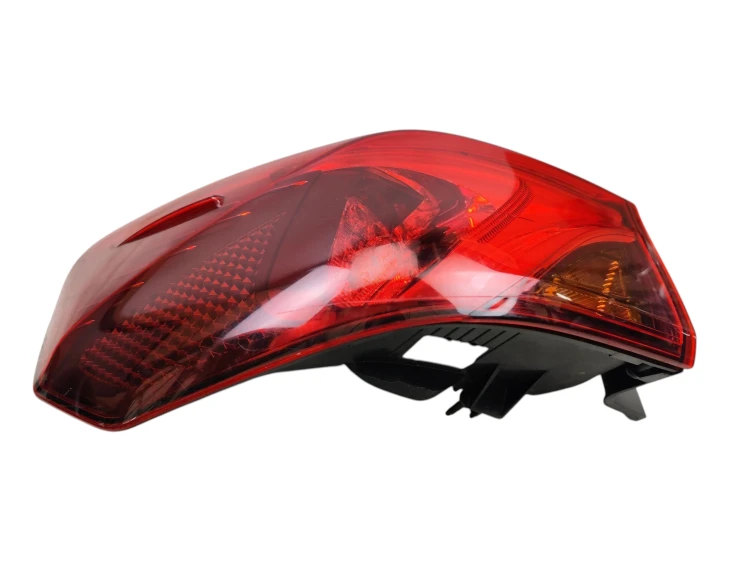 LAMPA LEWY TYŁ TOYOTA AVENSIS T27 LIFT (2015-2018) 2.0 D4D 143KM