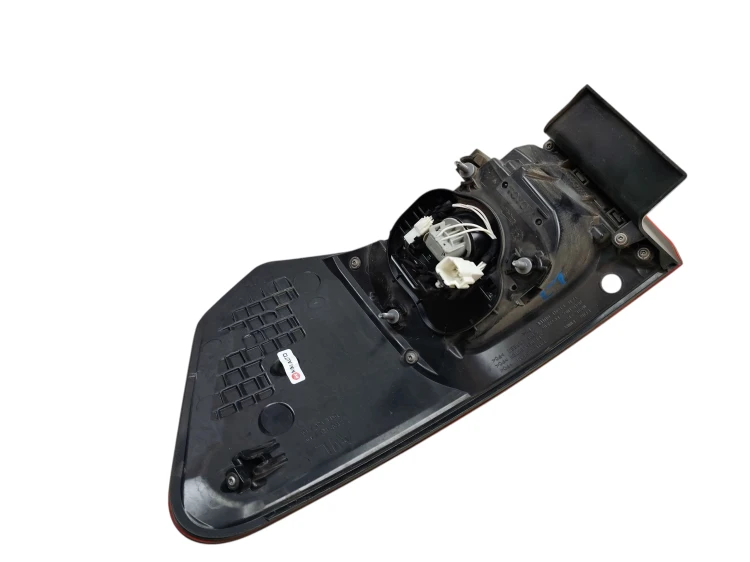 LAMPA LEWY TYŁ TOYOTA AVENSIS T27 LIFT (2015-2018) 2.0 D4D 143KM
