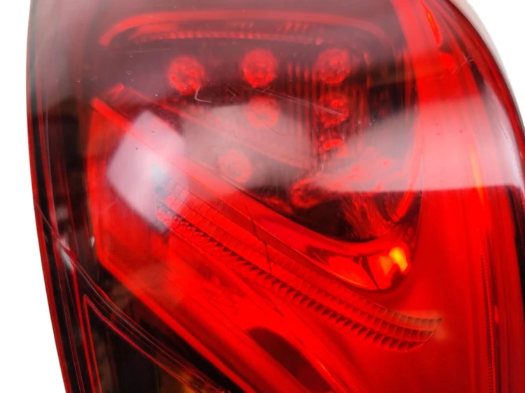 LAMPA LEWY TYŁ TOYOTA AVENSIS T27 LIFT (2015-2018) 2.0 D4D 143KM