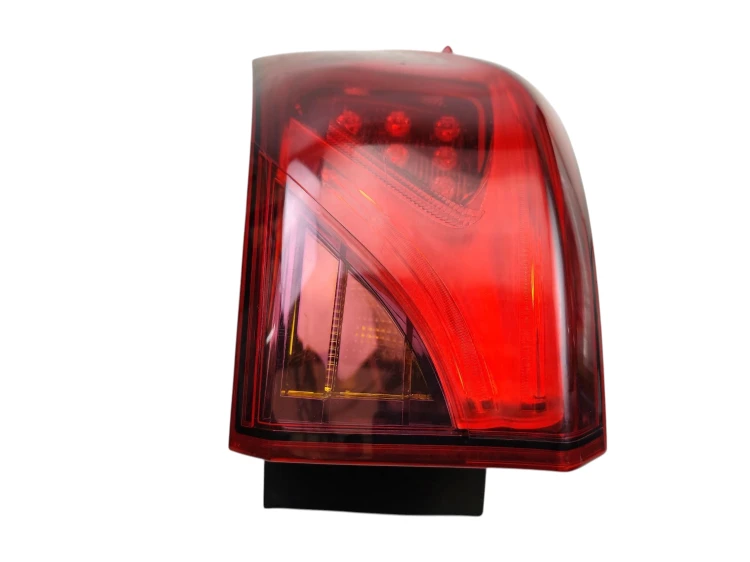 LAMPA LEWY TYŁ TOYOTA AVENSIS T27 LIFT (2015-2018) 2.0 D4D 143KM
