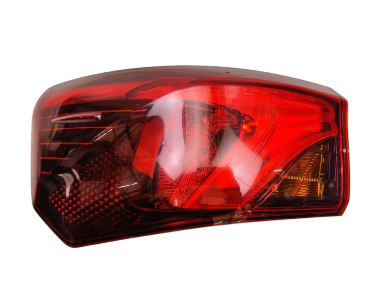 LAMPA LEWY TYŁ TOYOTA AVENSIS T27 LIFT (2015-2018) 2.0 D4D 143KM