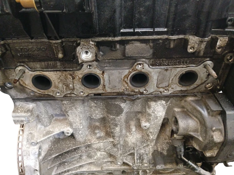 SILNIK SŁUPEK VOLVO V60 I LIFT (2013-2018) 2.0 D3 150KM D4204T9